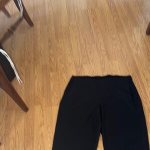 Lululemon. XL suitable for an L